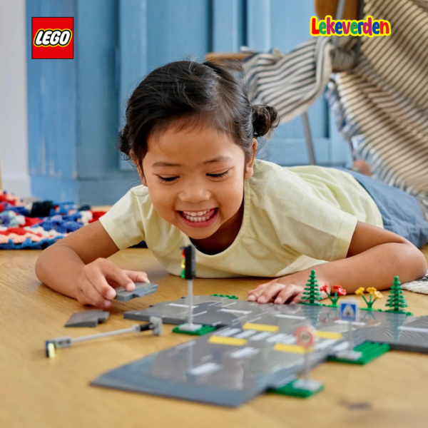 LEGO City Town 60304, Veiplater | Nye LEGO® sett og leker | Offisielle LEGO® leker | Lego byggesett for barn 5-12 år | Samlegaveide for barn 5-12 år | Flerfarget_12